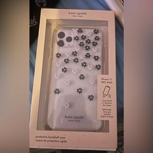 NIB Kate Spade Black and White Floral iPhone 11 Pro Max Case